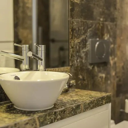 Apartament Center Garden Luxury *