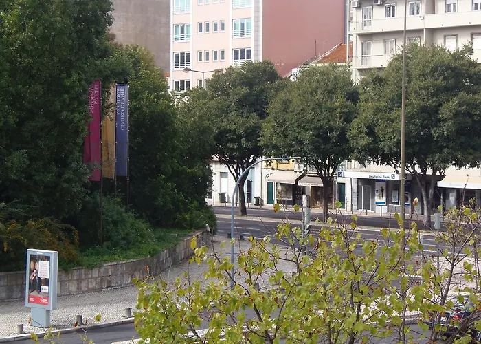 Center Garden Luxury Apartment Lisbon