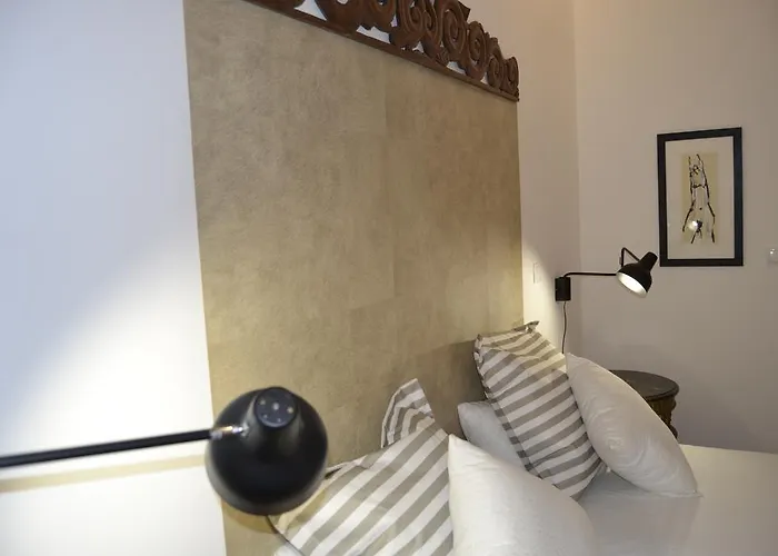 Center Garden Luxury Apartment