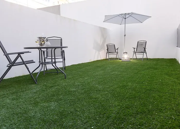 Center Garden Luxury Apartment * Lisbon