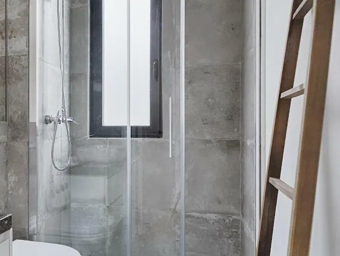 Center Garden Luxury Apartment