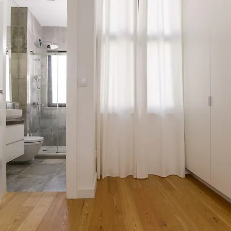 Center Garden Luxury Apartment