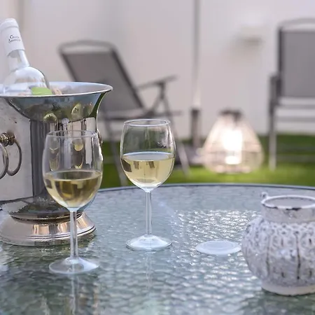 Center Garden Luxury Appartement *