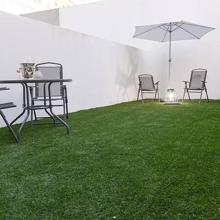 Center Garden Luxury Apartment * Lisbon